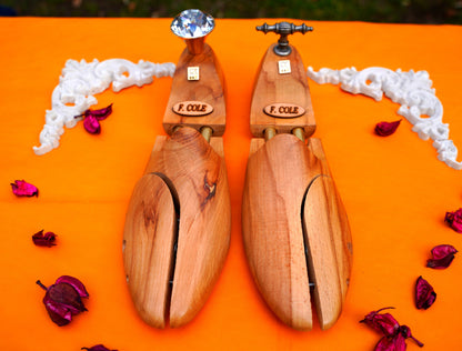 Adjustable Cedar Wooden Shoe Trees Top Quality Bespoke Customizable Handcrafted Shoe Trees With Jewelry |Asilshoes|