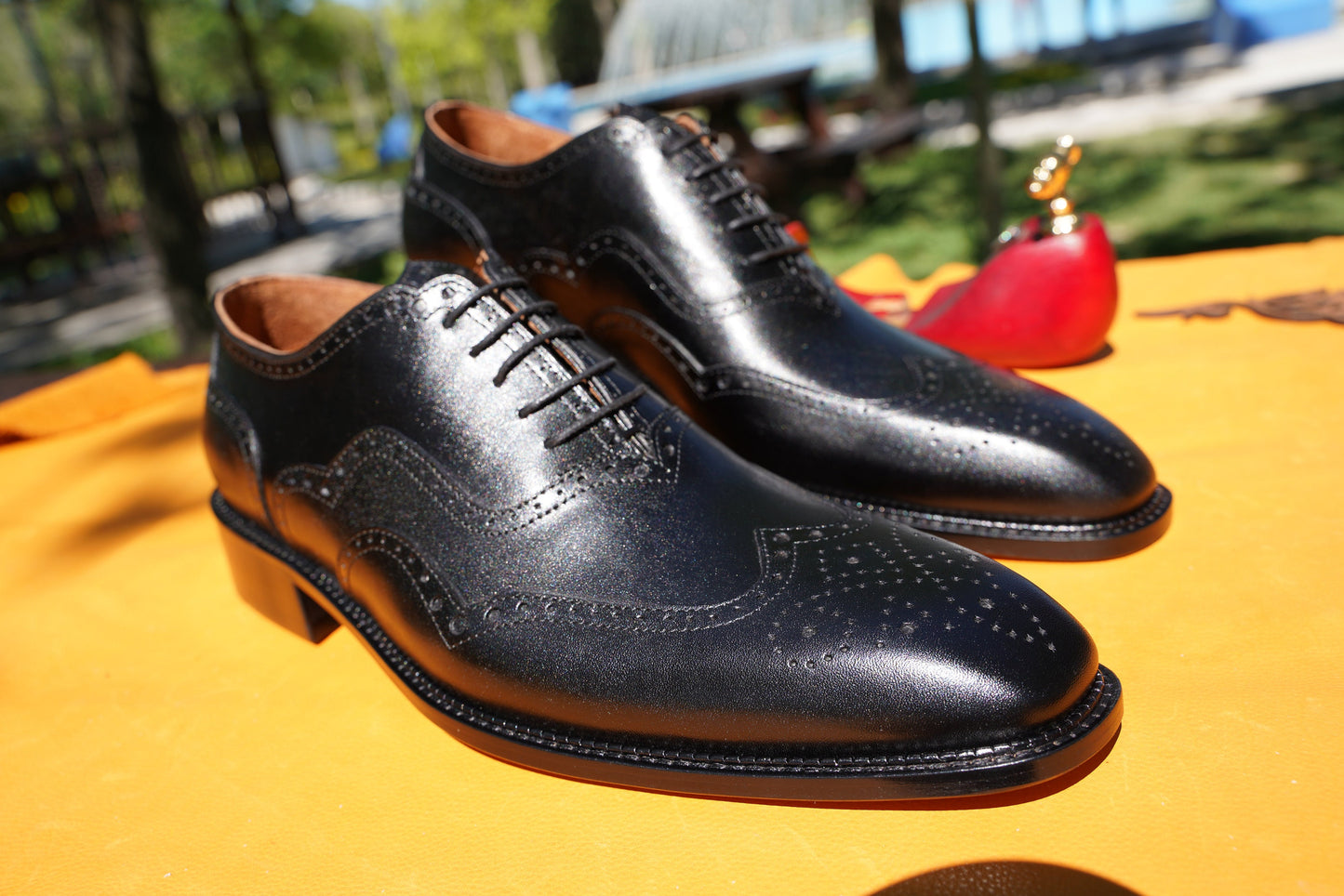 Whole Cut Black Oxford Wing Tip Men Shoes Leather Handmade Customized Made To Order Shoes Men Oxford Shoes Casual Shoes Business Shoes