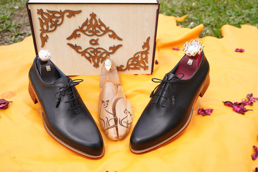AsilShoestr| Men's Handmade Black Leather Whole Cut Formal Oxford Lace Up Shoes Whole Cut Men Shoes, Bespoke Made-To-Order