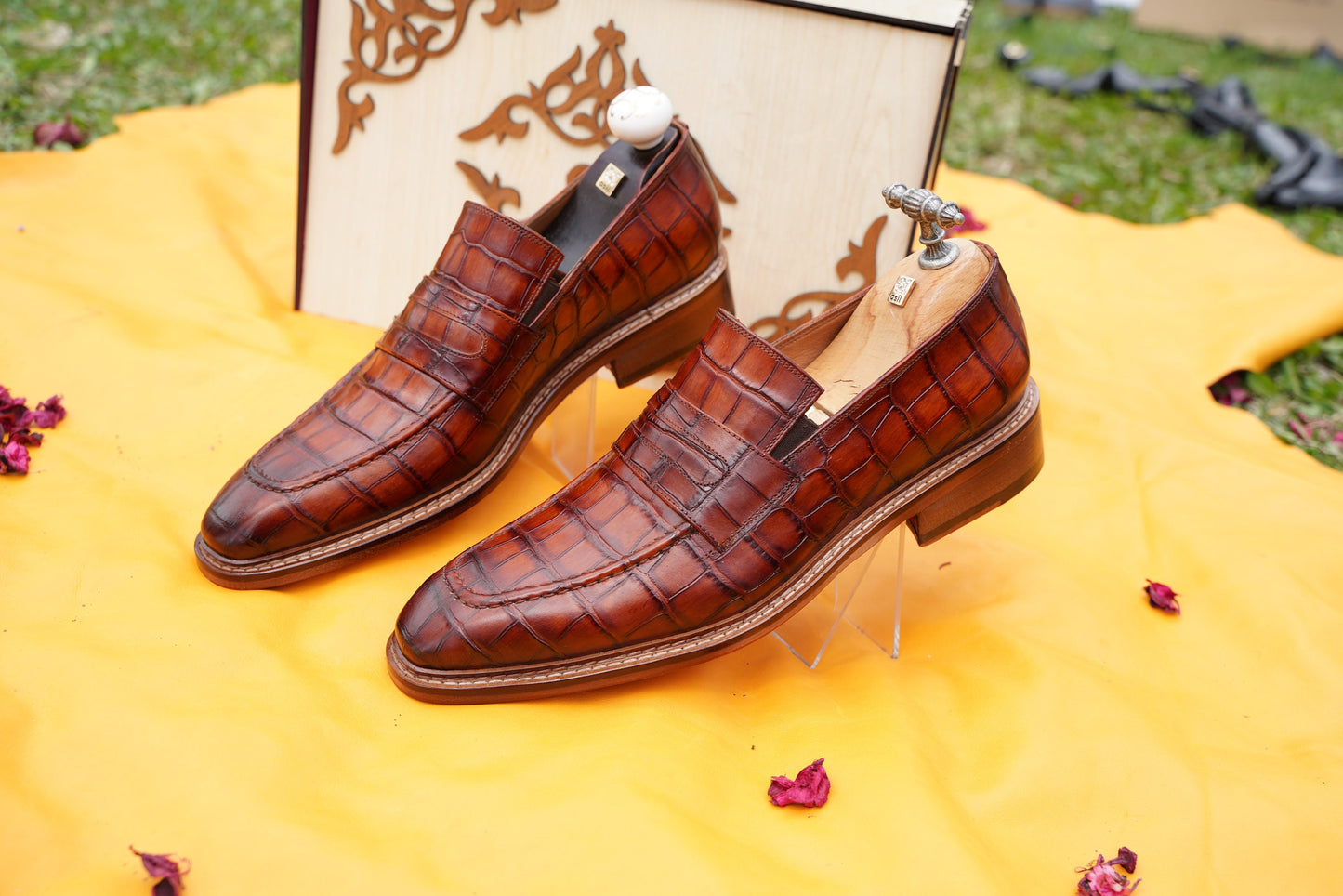 Crocodile Men Loafer Genuine Leather Handmade Leather Sole Made-To-Order Bespoke Men Dress Shoes Luxury Premium Men Shoes